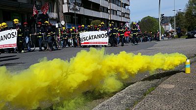 2016 04 18 ManifaBombeirosOurense01.jpg